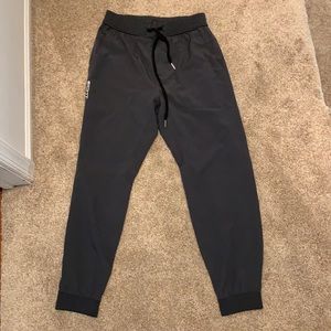 EUC Men’s ECHT joggers, Medium, charcoal gray